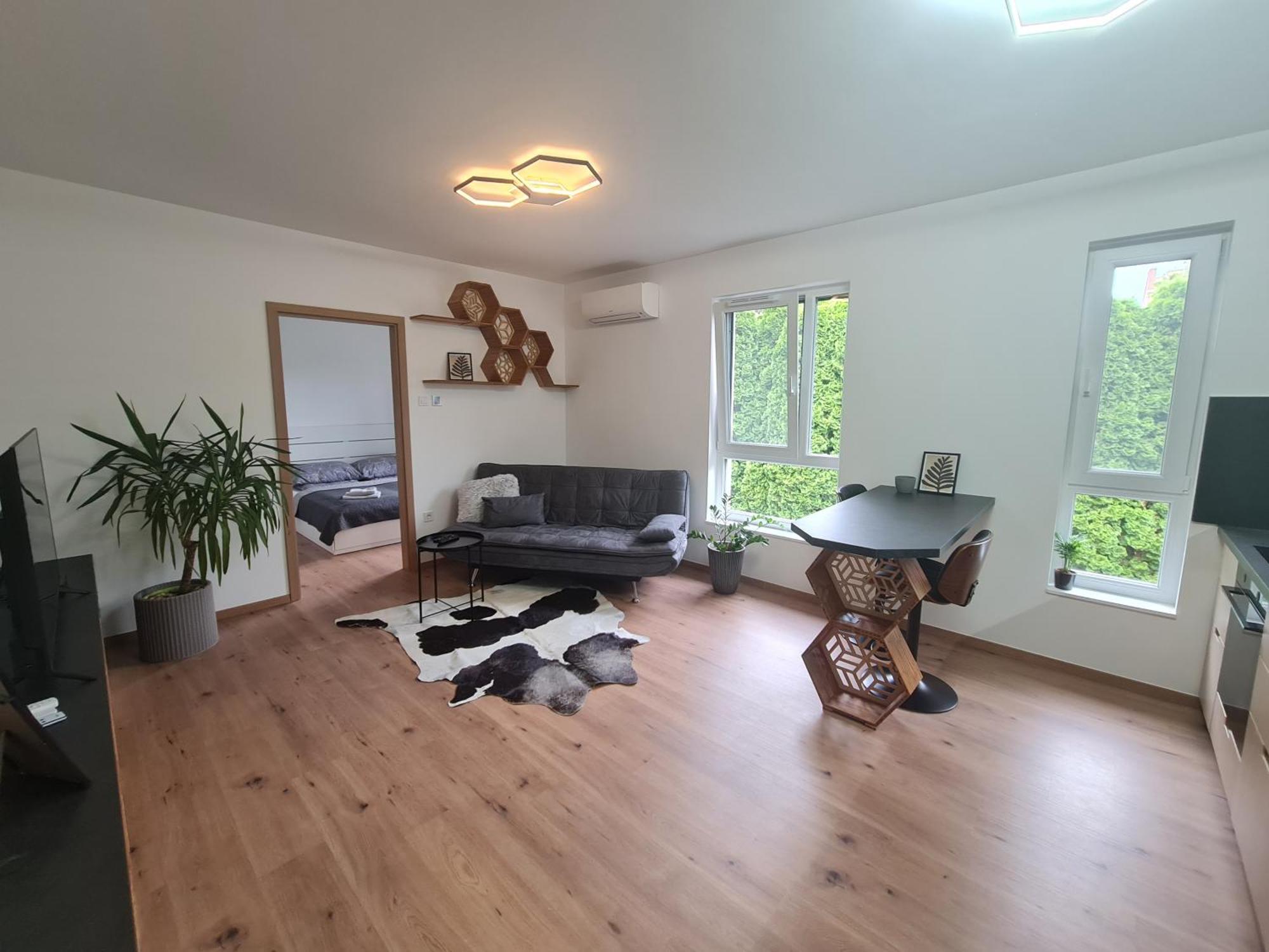 Hexagon Apartman Segedyn Zewnętrze zdjęcie
