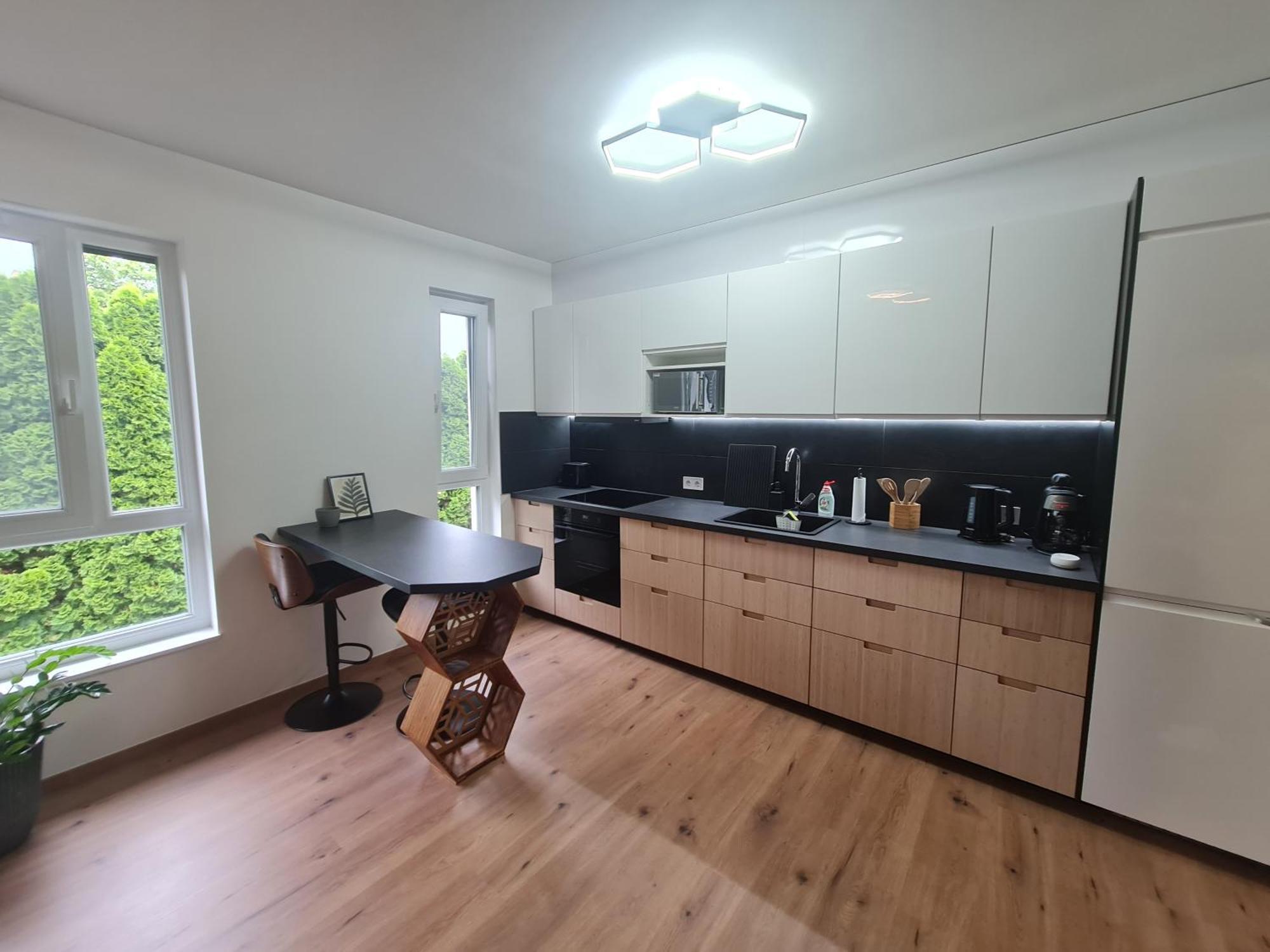 Hexagon Apartman Segedyn Zewnętrze zdjęcie