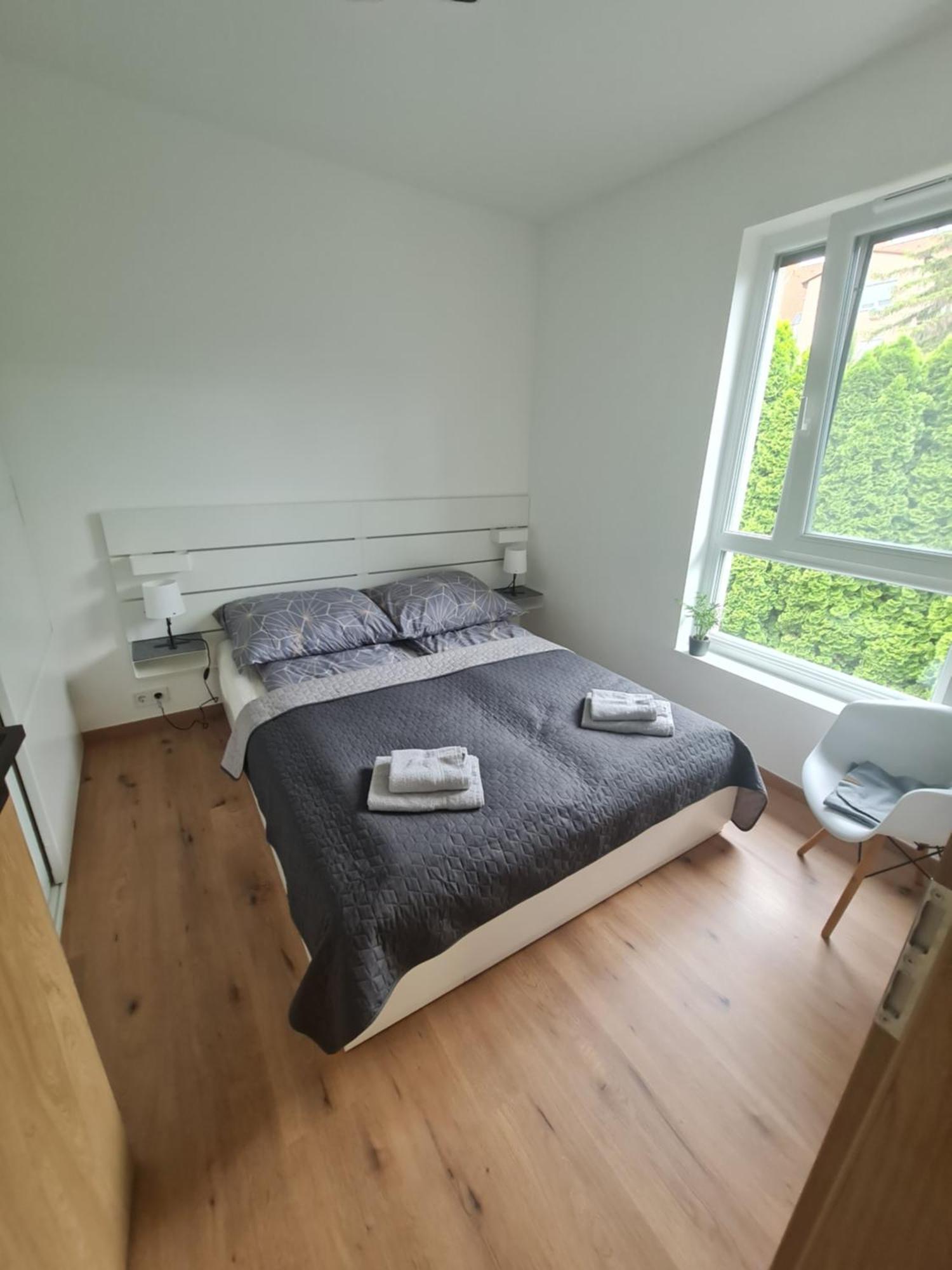 Hexagon Apartman Segedyn Zewnętrze zdjęcie