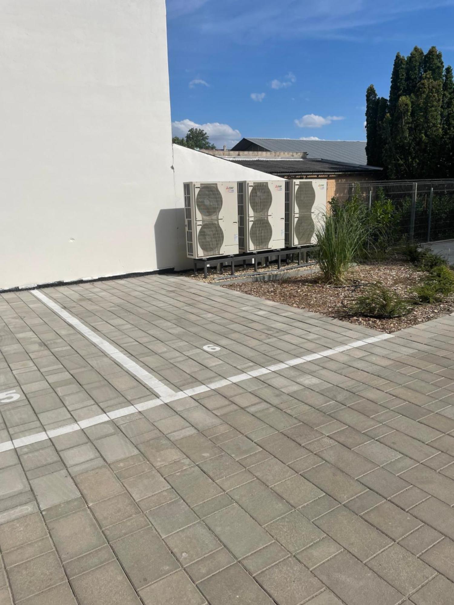 Hexagon Apartman Segedyn Zewnętrze zdjęcie